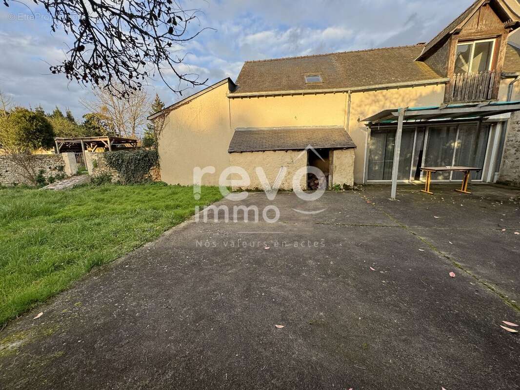Maison à BAZOUGES-SUR-LE-LOIR