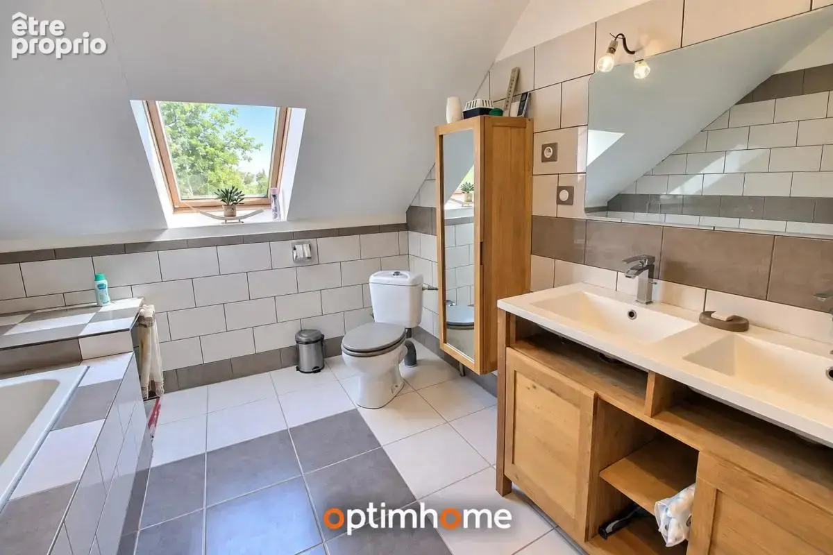 Moulin du XIIIe siècle – 600 m² – 20 couchages – Fort potentiel gîtes / événementiel – 1h de Paris - photo 13
