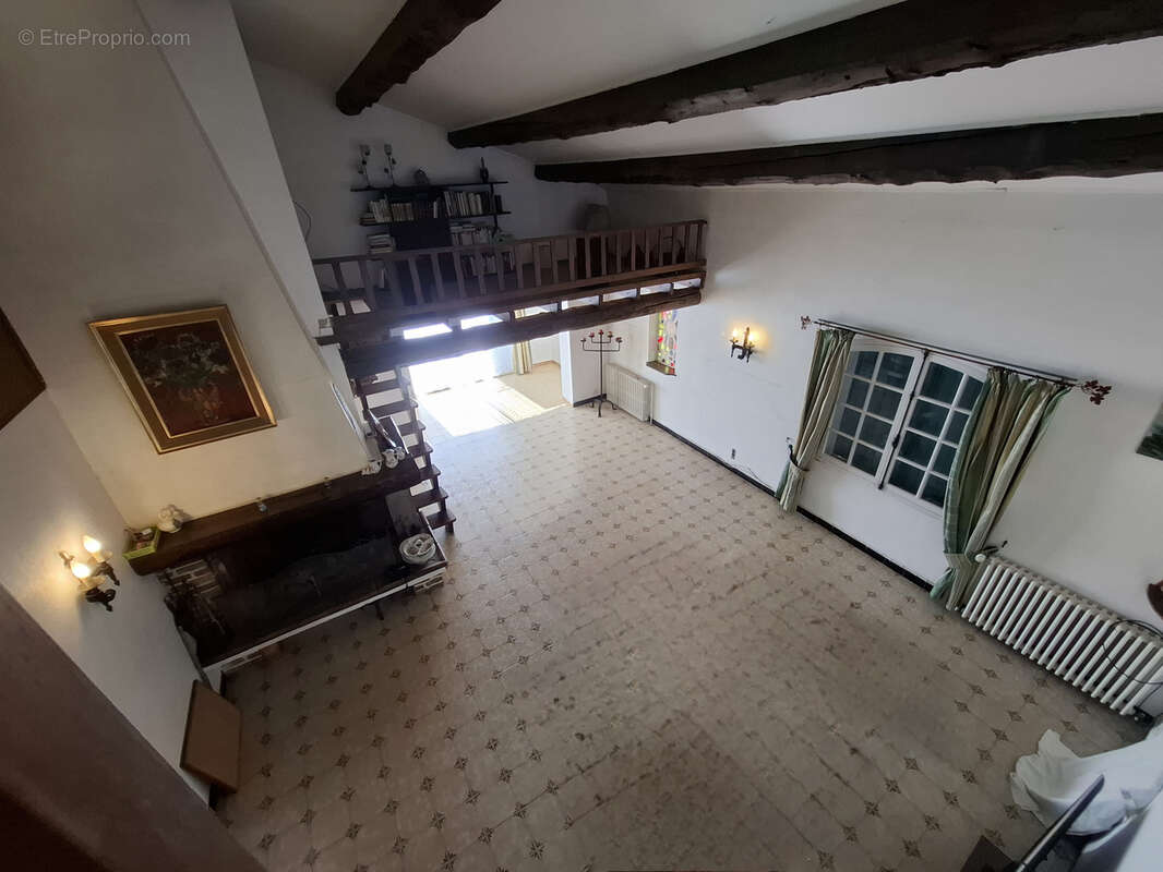 Maison à SAINT-CYR-SUR-MER