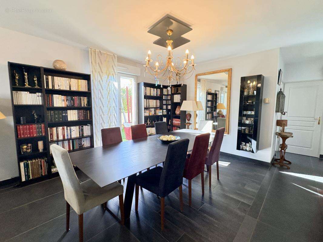 Appartement à TASSIN-LA-DEMI-LUNE