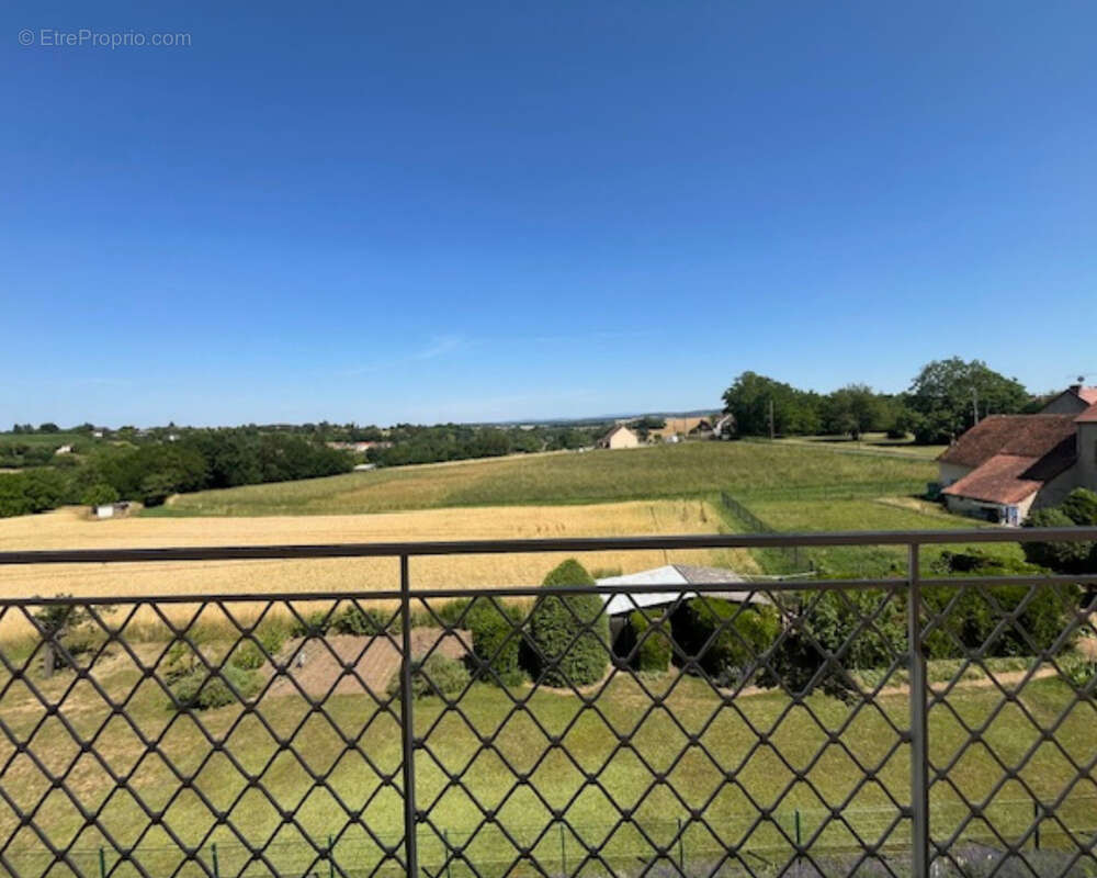 Appartement à SAINT-GERMAIN-DES-FOSSES
