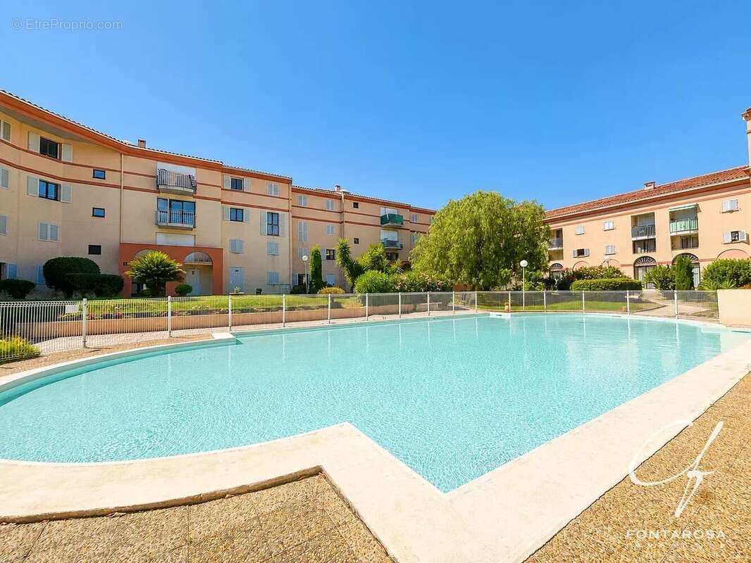  Coup de cœur – Superbe T2 rénové avec goût & piscine - photo 8