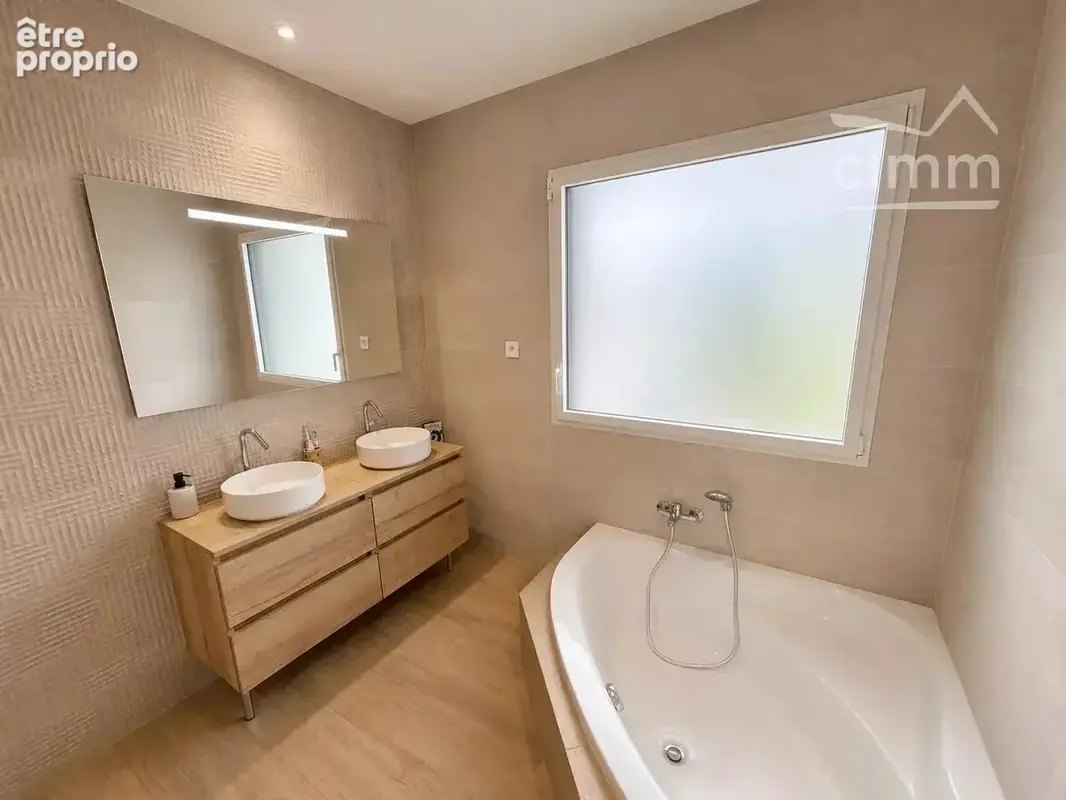 Villa recente 3 chambres montrond les bains - photo 11