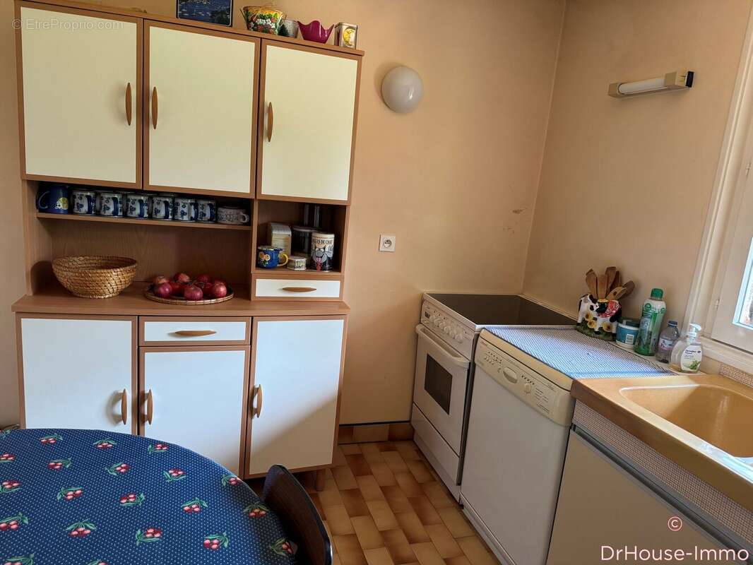Maison 140 m² à Cernay-La-Ville  - photo 4