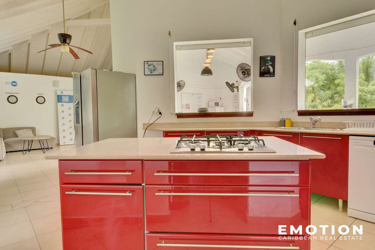 Maison à BAIE-MAHAULT