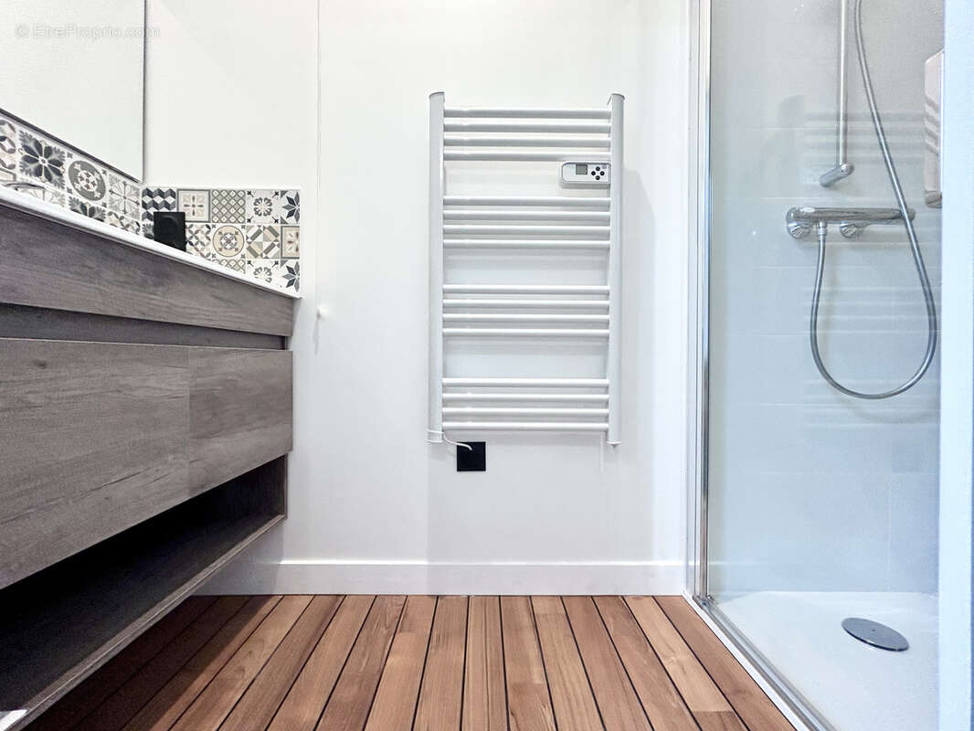 Appartement à YENNE