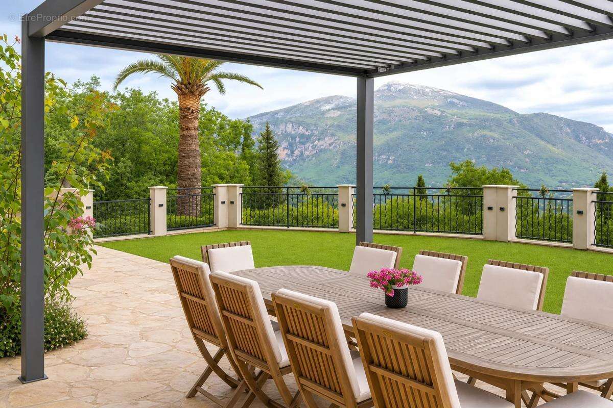 Maison de 6 pièces de 256 m² à Le Bar-sur-Loup - photo 34
