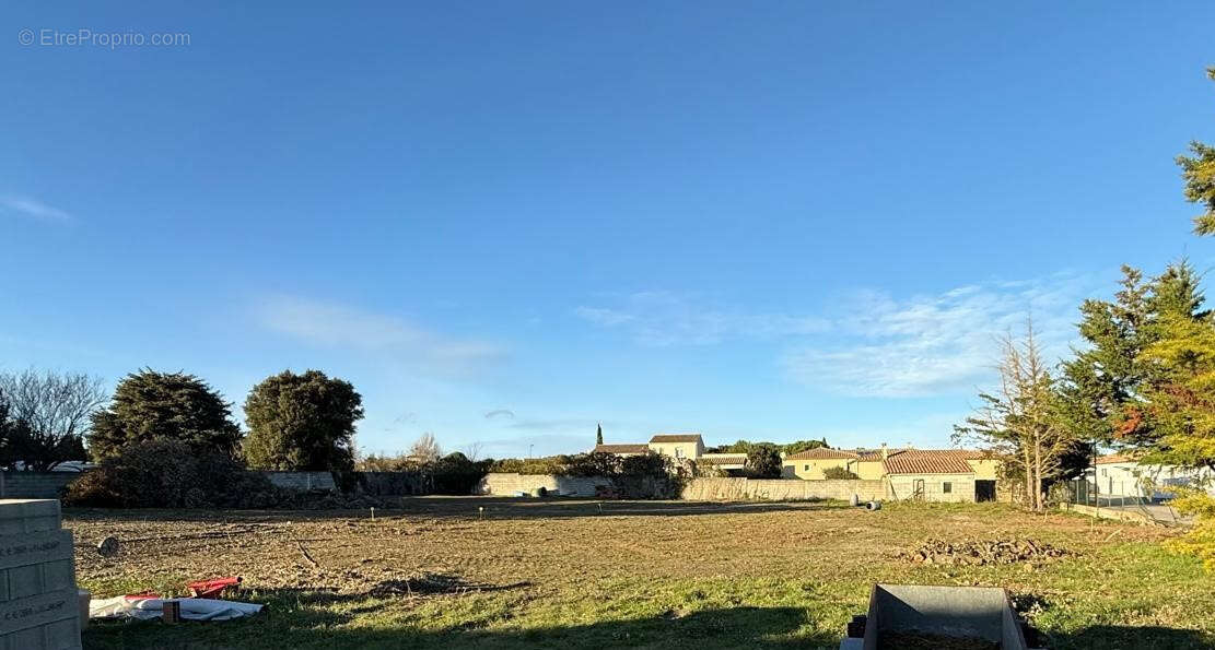 Terrain à CARCASSONNE