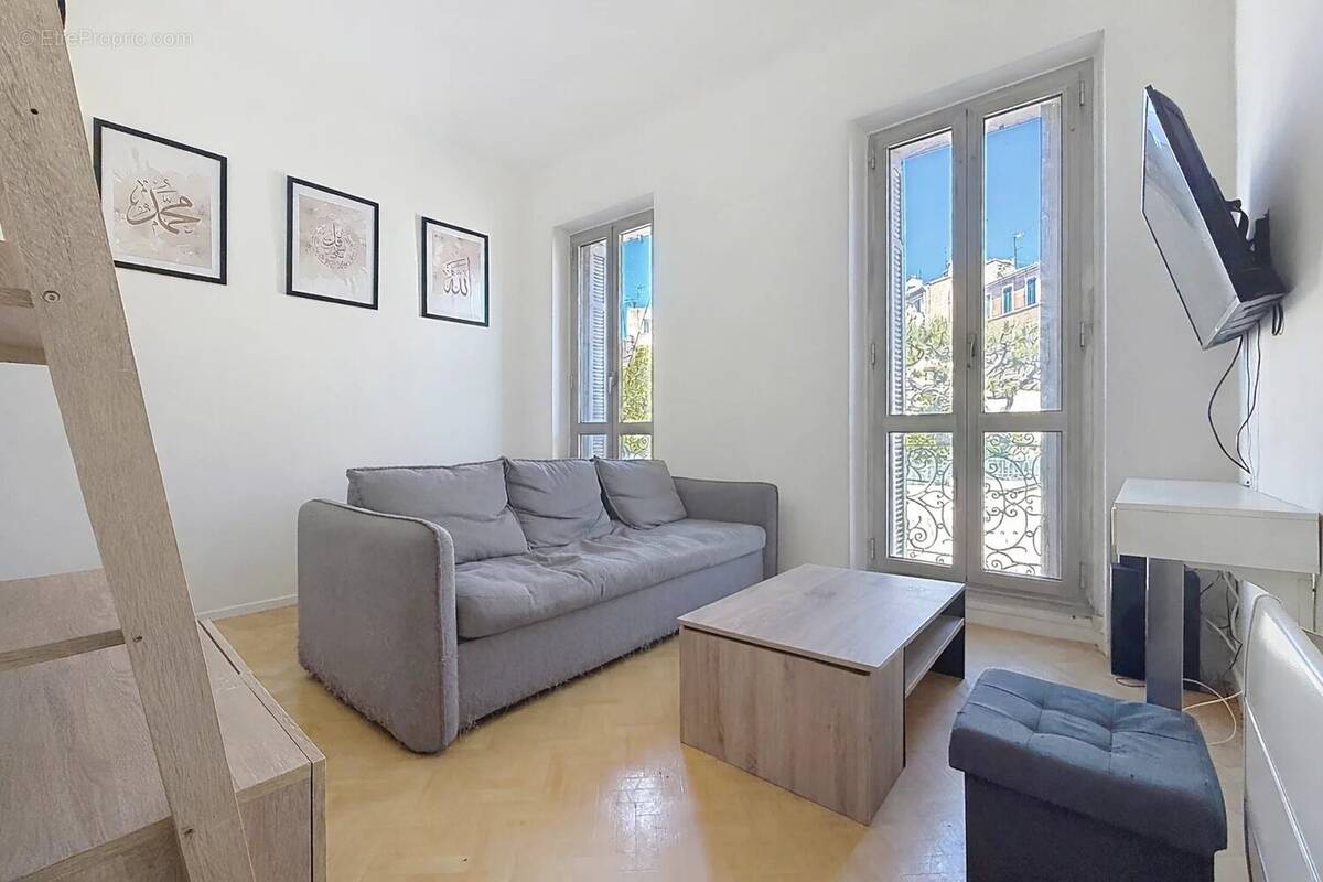 Appartement à MARSEILLE-3E