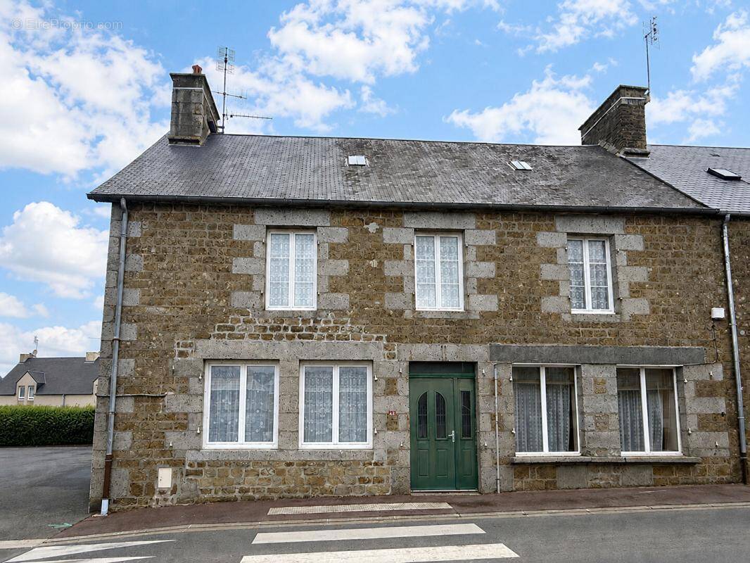 Maison à REFFUVEILLE