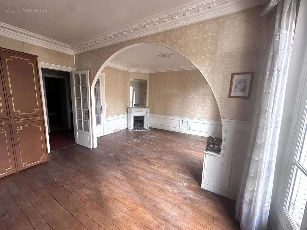 Appartement à LEVALLOIS-PERRET
