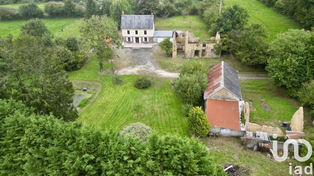 Photo 2 - Maison à CERENCES