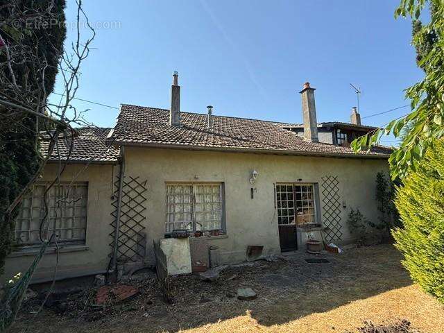 Maison à LA CHAPELLE-GAUTHIER
