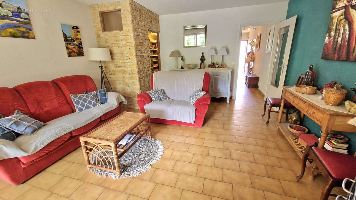 Appartement T2 avec véranda et jardinet - photo 3