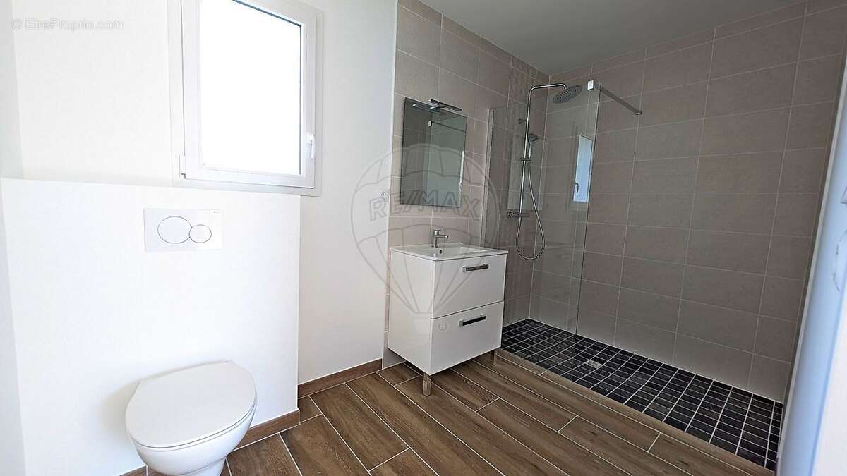 Maison à LES MATHES