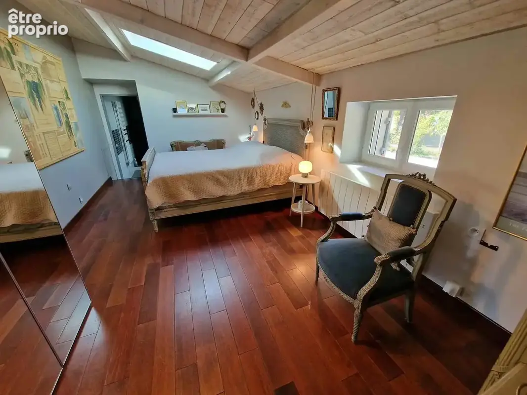 Belle rénovation pour cette maison en pierre avec psicine et dépendances sur terrain de 9343m2 - photo 21