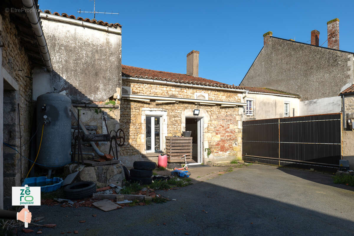 Maison pleine de charme à Saint-Jean-d’Hermine - photo 26