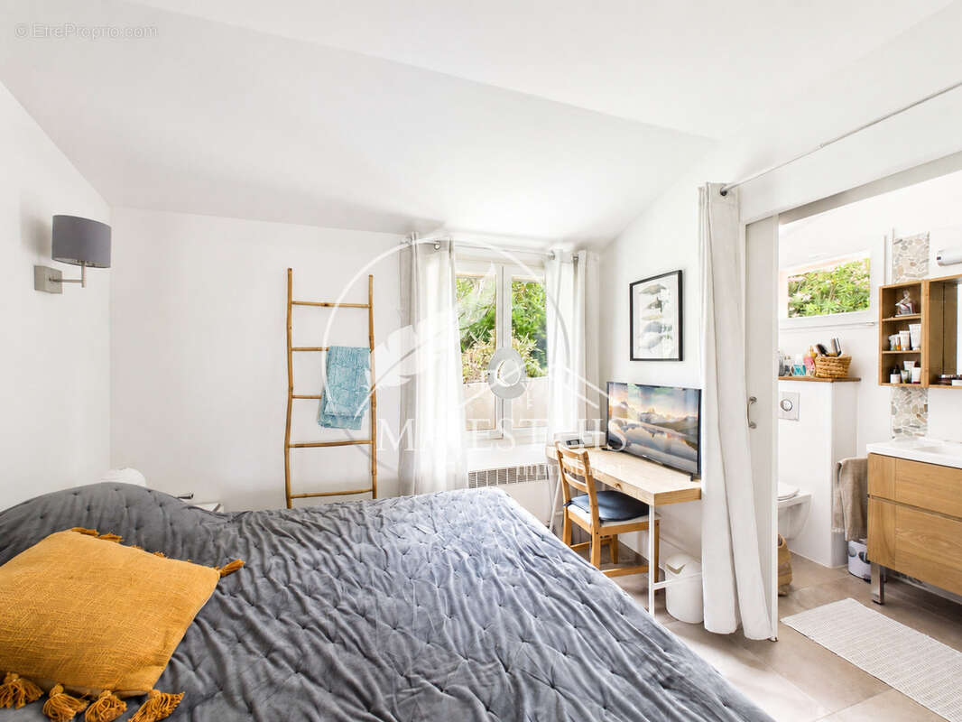 Maison à HYERES