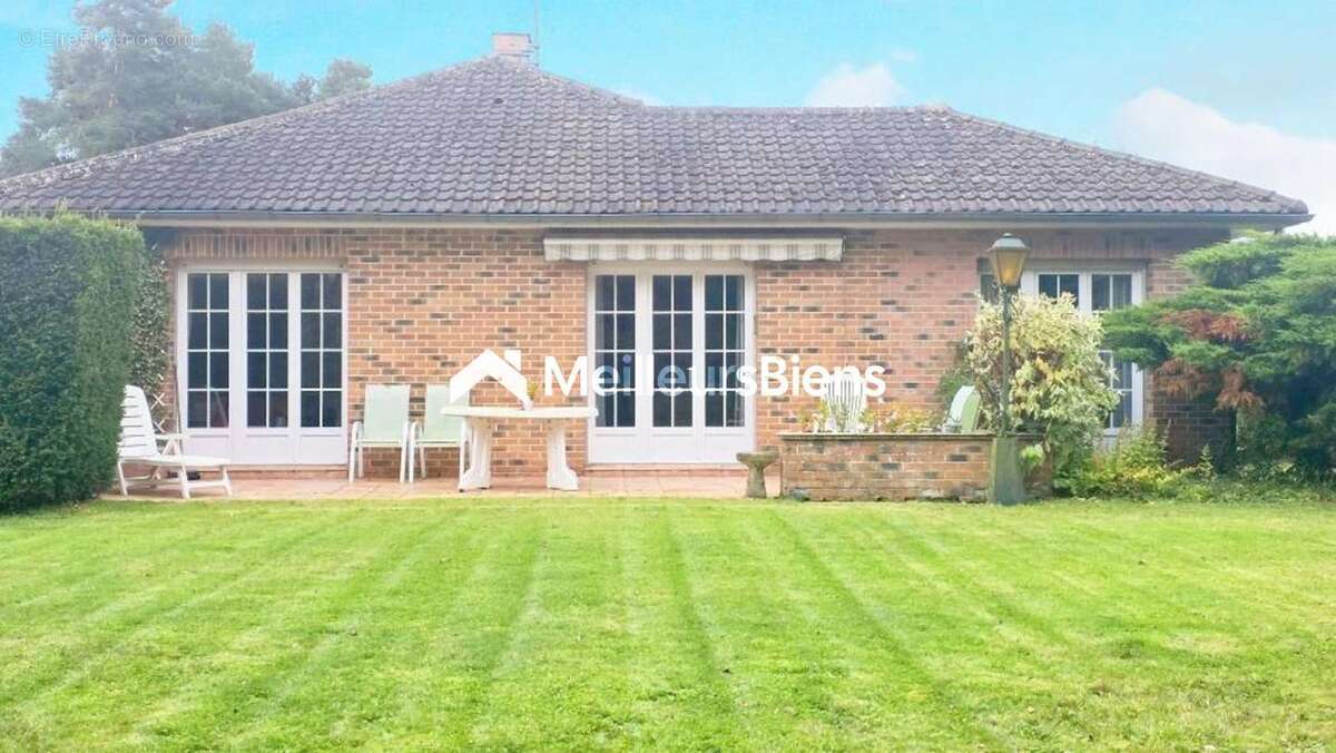 Maison à AULNOYE-AYMERIES