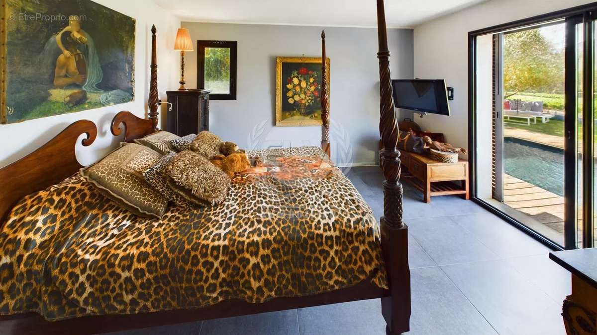 Maison à PLAN-DE-LA-TOUR