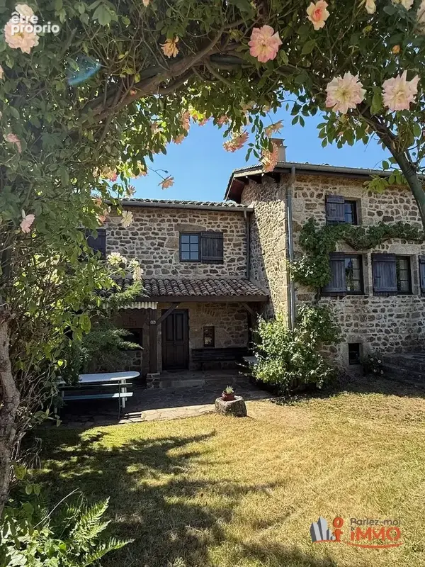 Maison 7 pièces 205 m² à vendre à Burdignes (42220) - photo 4