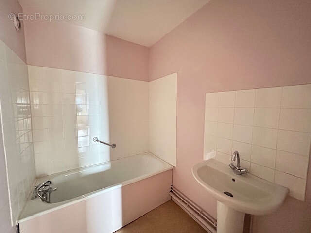 Appartement à RILLIEUX-LA-PAPE