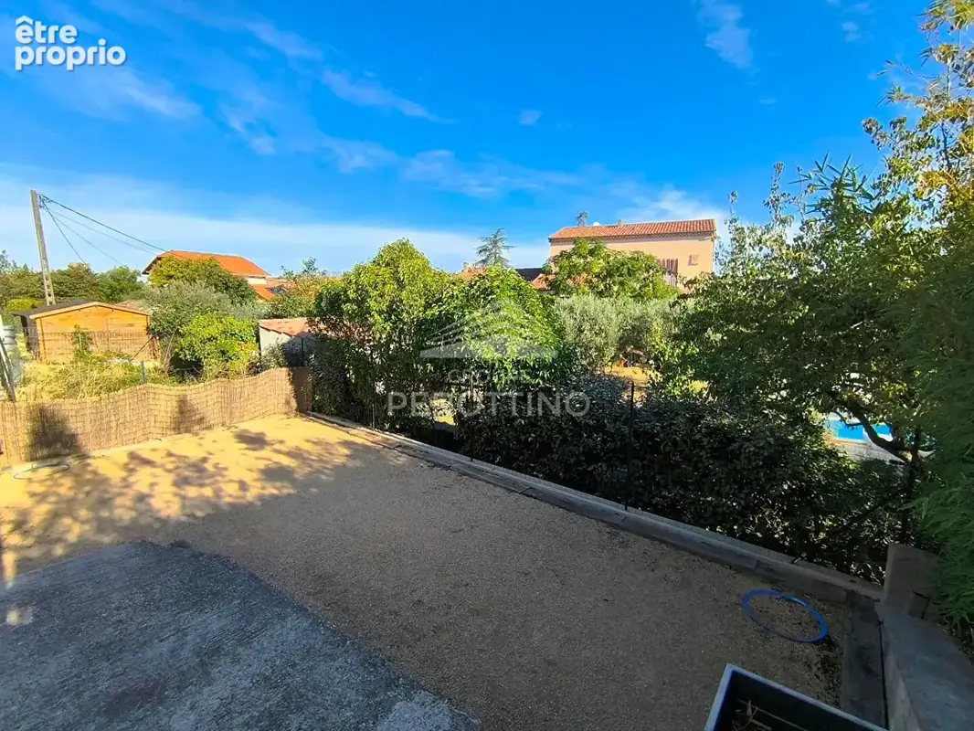 TRETS - Villa T4 s/ 225m² jardin - photo 12