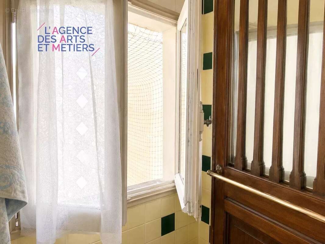 Appartement à PARIS-3E