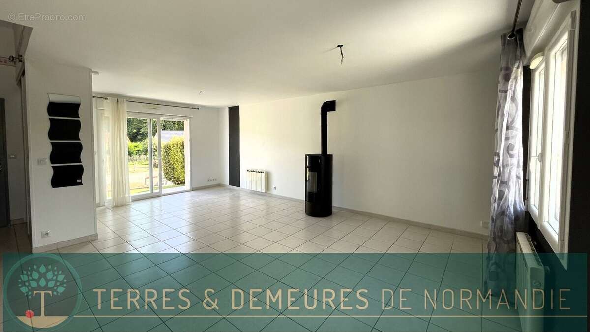 Pavillon récent avec sous-sol complet et dépendance  À l'orée de la forêt d'Eu, proche d'Eu et du littoral - photo 2