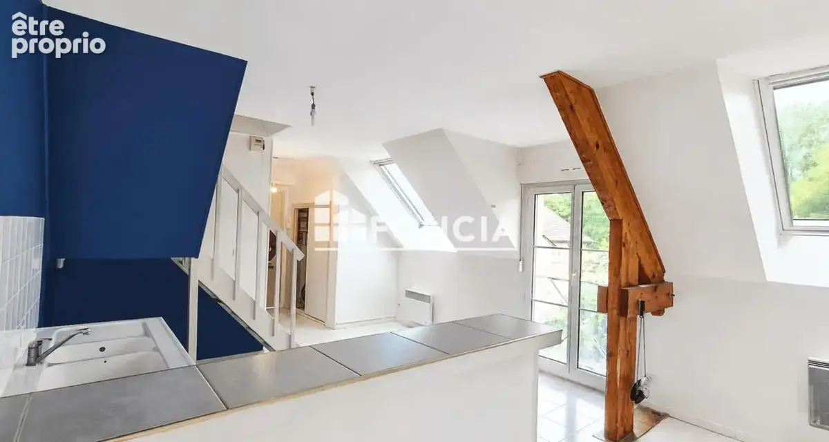 CHÂTEAU-THIERRY – Duplex T4 avec parking intérieur et cave - photo 2