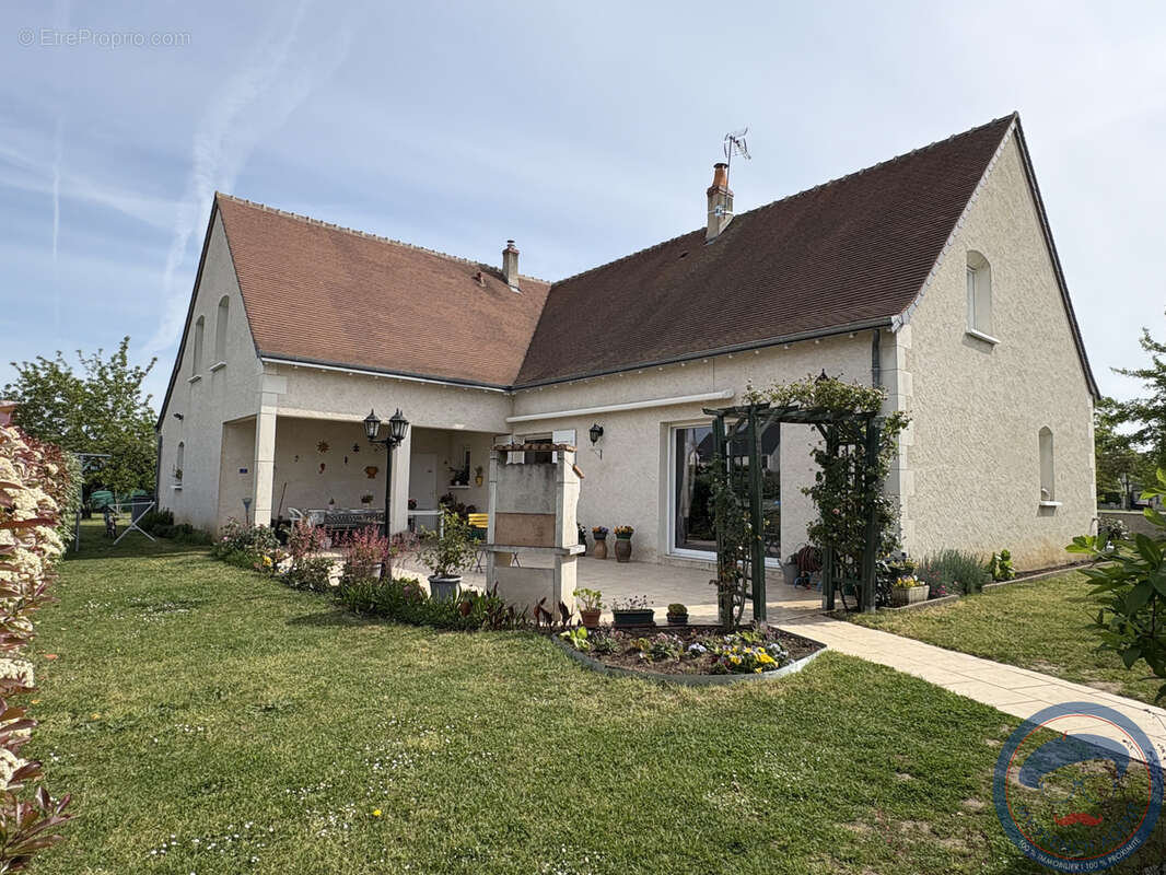 Maison à LA VILLE-AUX-DAMES