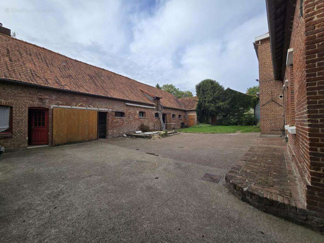 Maison 194 m² à Croix-En-Ternois  - photo 5
