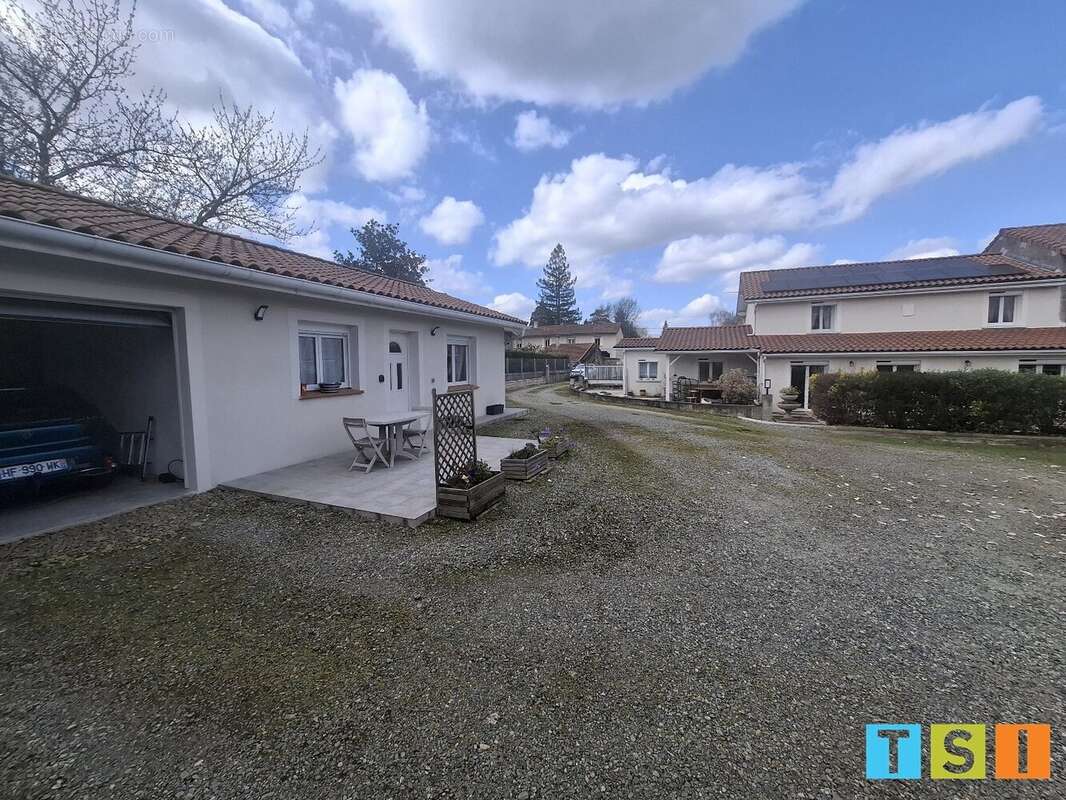 Maison à POINTIS-DE-RIVIERE