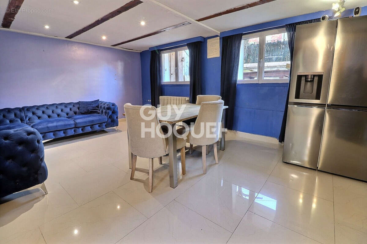 Appartement à AUBERVILLIERS