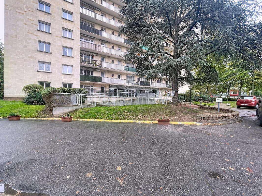Appartement à SAVIGNY-SUR-ORGE
