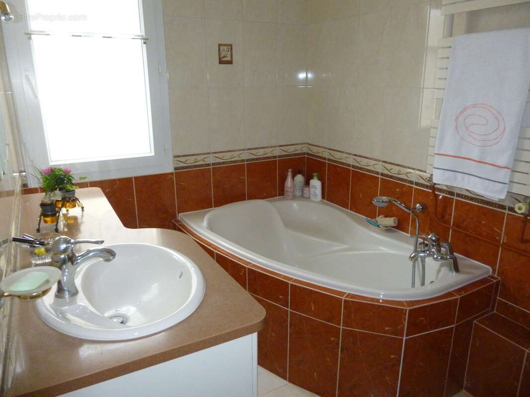 Maison à SAINT-GRATIEN