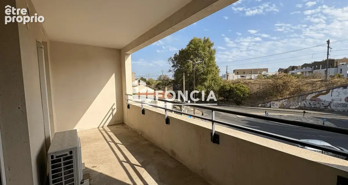 Appartement proche du centre-ville, environ 85 m², résidence avec piscine sécurisée - photo 2