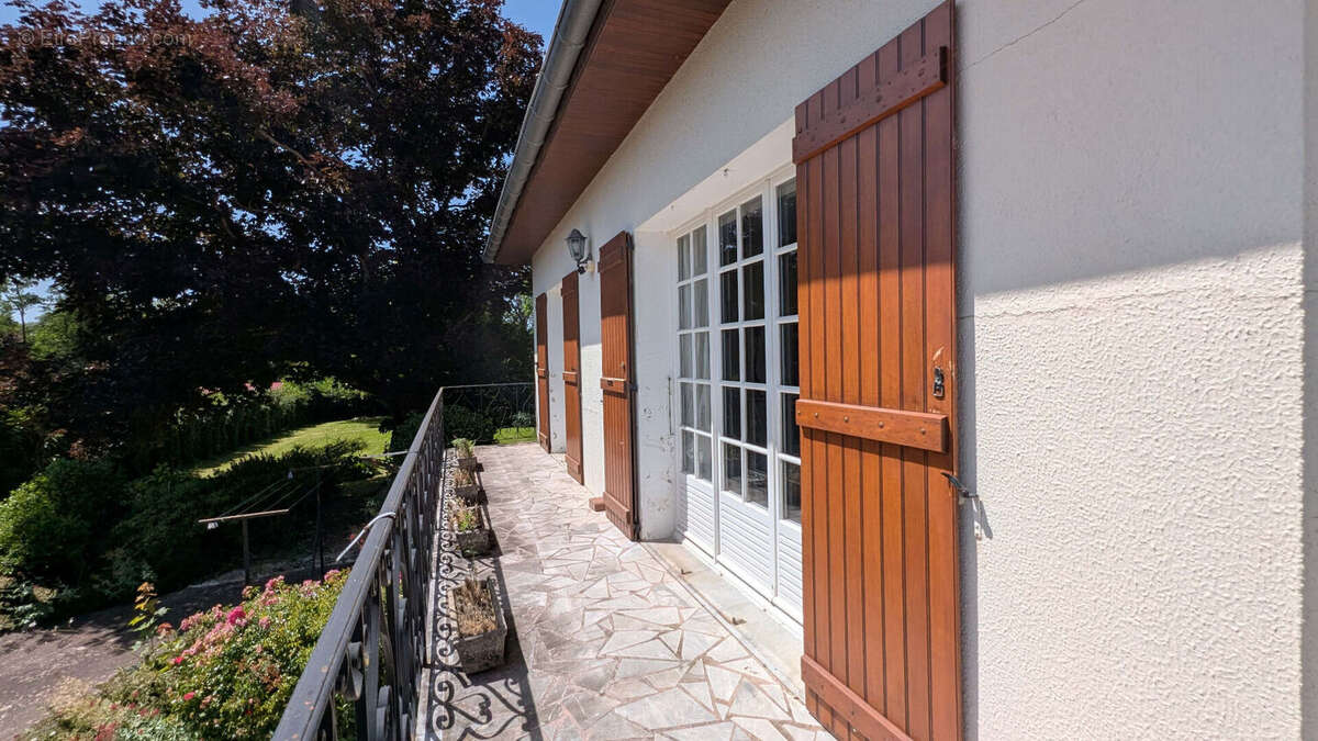 Maison à CUISEAUX