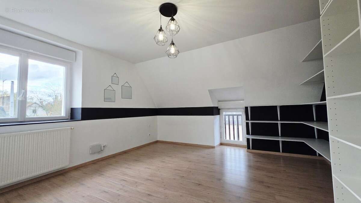 Maison à MEHUN-SUR-YEVRE