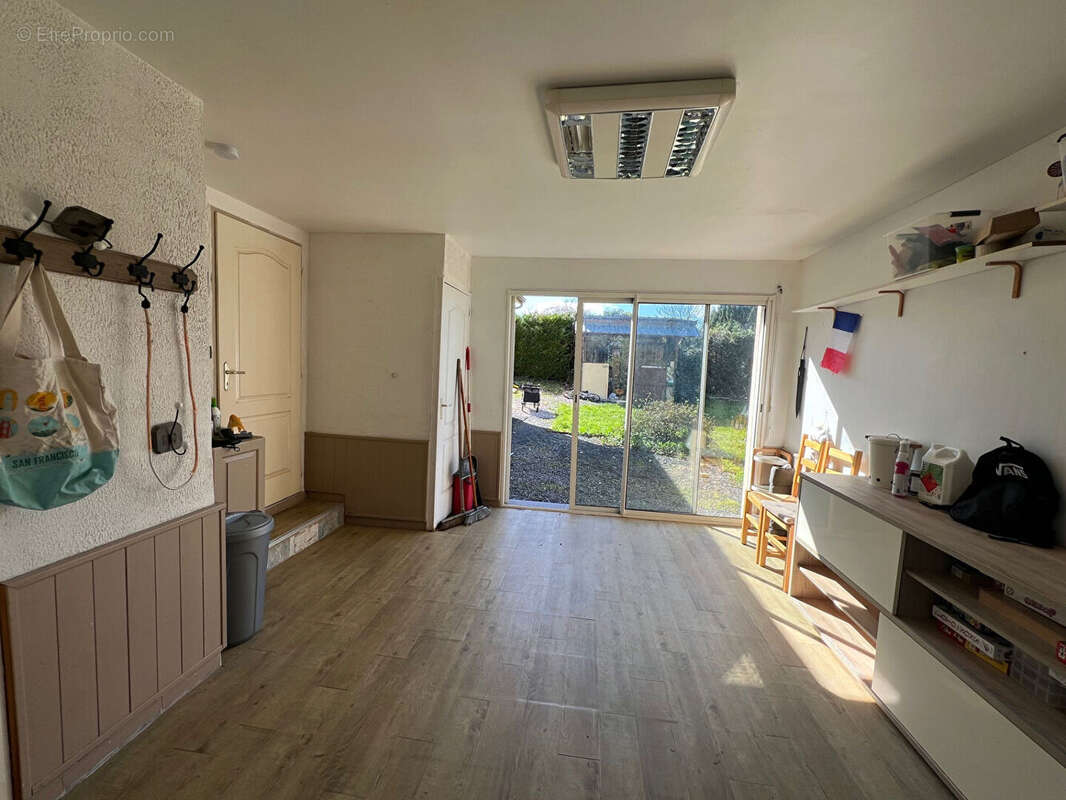 Maison à SERRES-CASTET