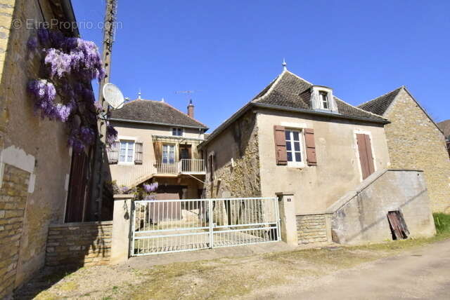n°2 - Maison à GIVRY