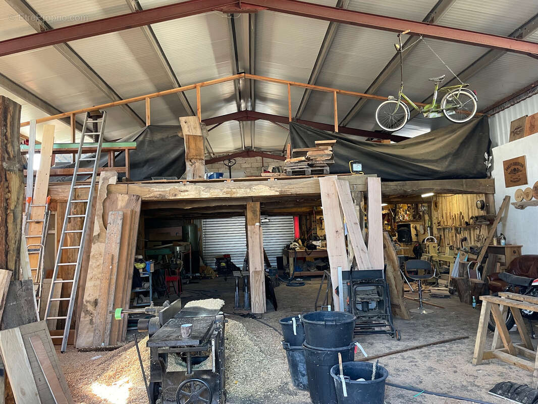 Commerce à LA TESTE-DE-BUCH