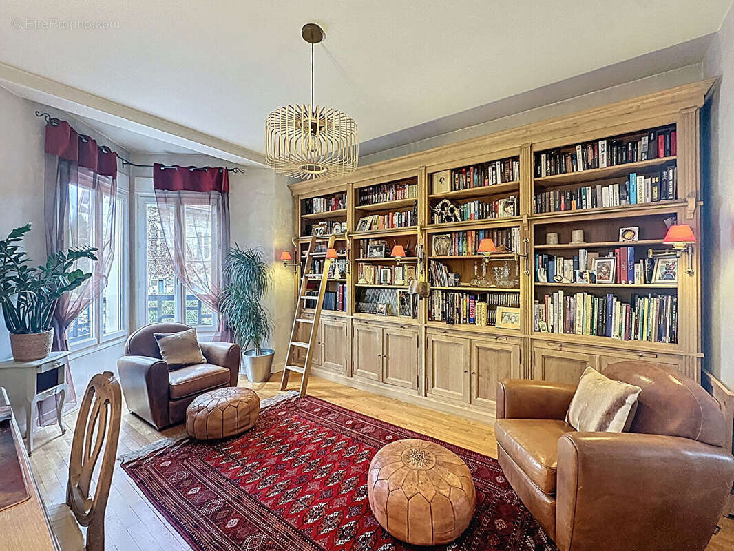 Maison à SAINT-MAUR-DES-FOSSES