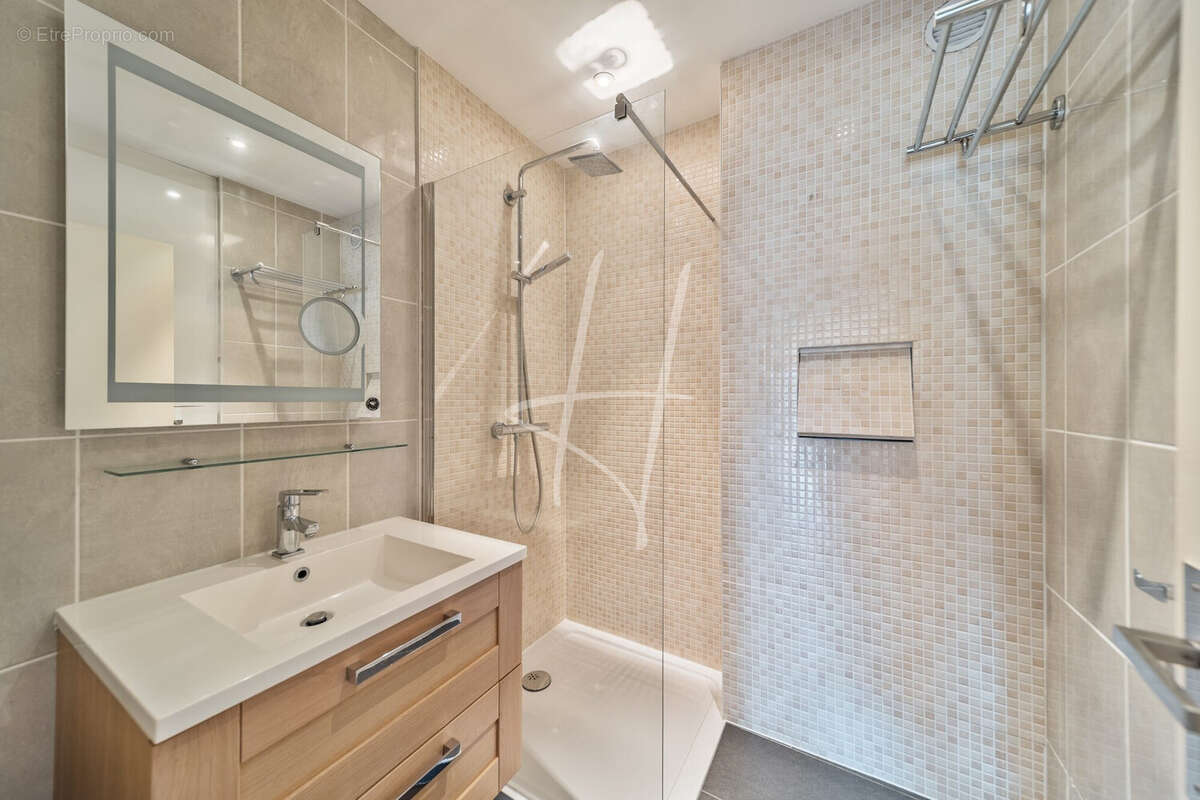 Appartement à LE BAN-SAINT-MARTIN