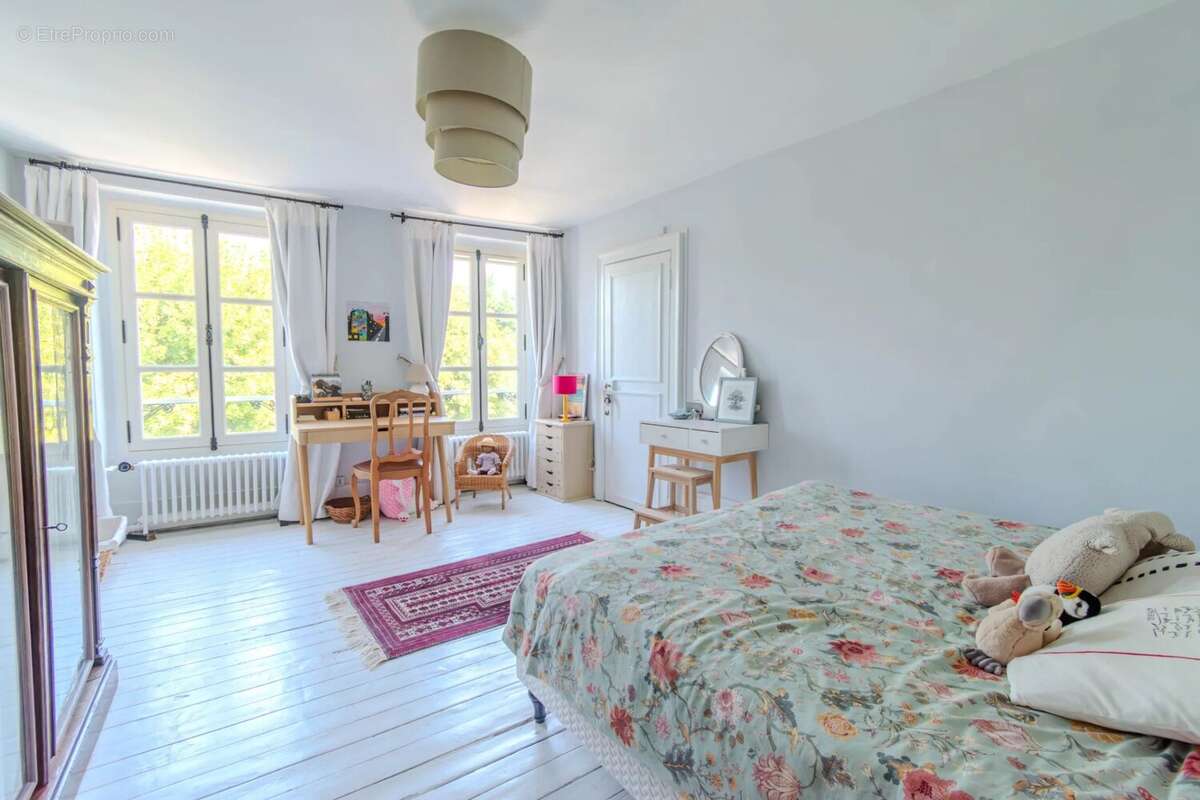 Maison 309 m² à Ecouen  - photo 11