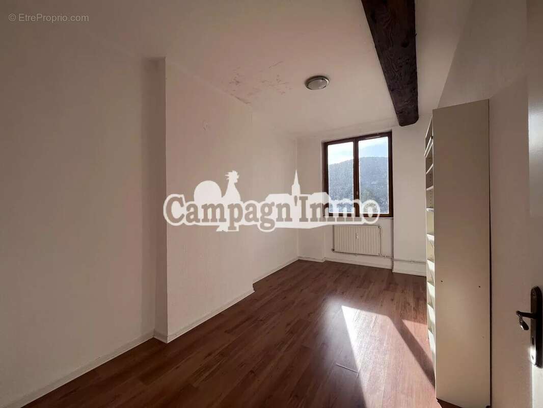 Appartement à PONTCHARRA-SUR-TURDINE