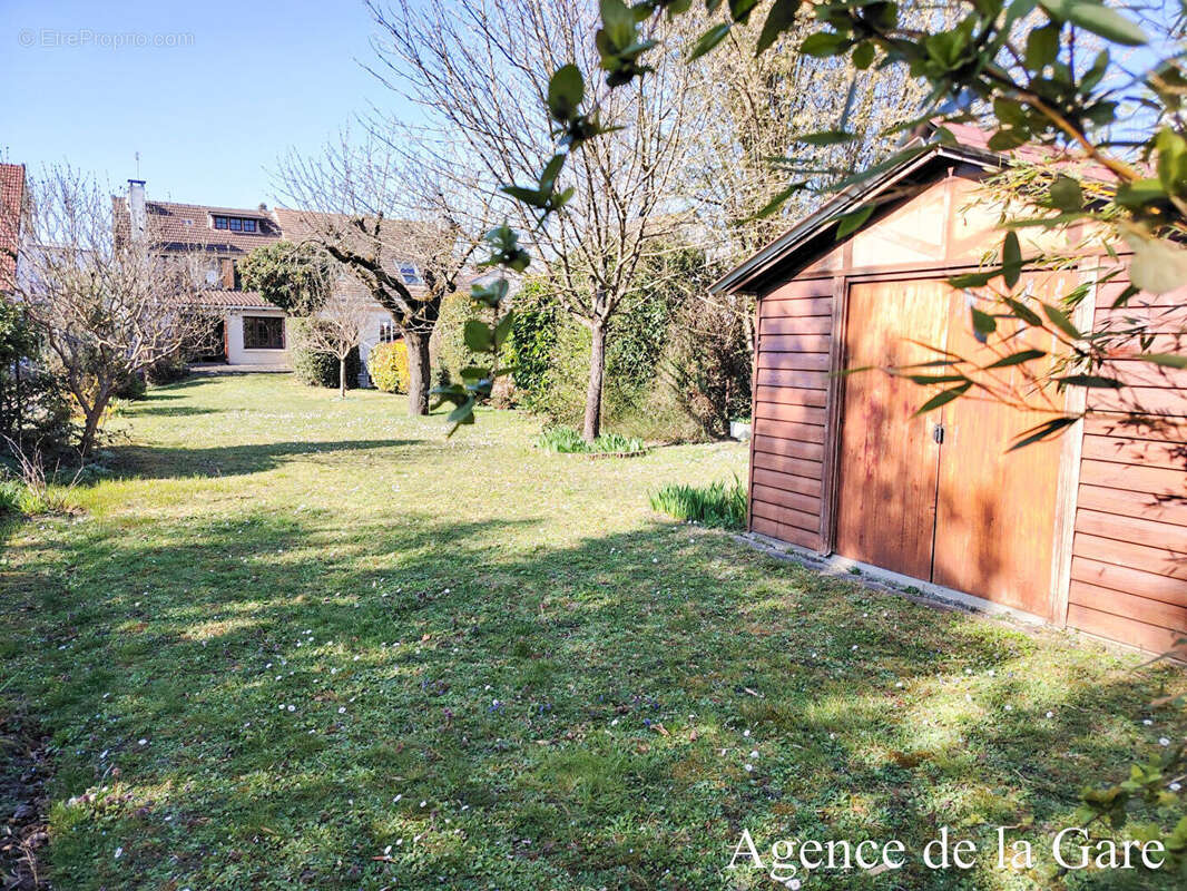 Maison à SARTROUVILLE