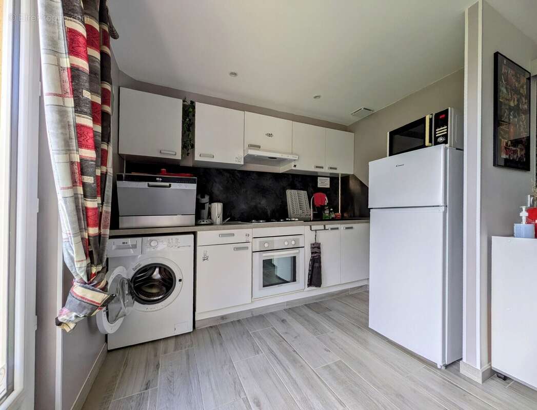 Maison à VILLECOMTAL-SUR-ARROS