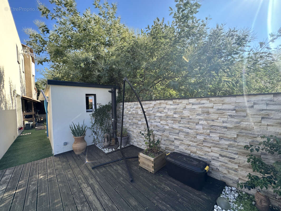 Maison à VILLELONGUE-DELS-MONTS