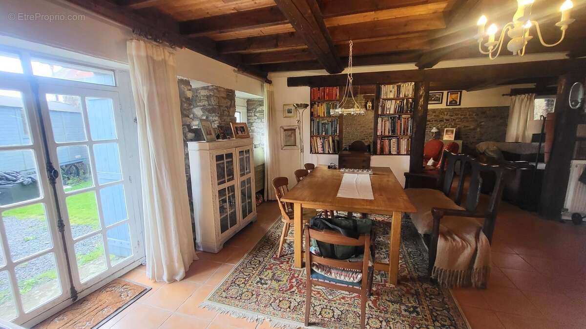 Maison à SAINT-DENIS-LE-GAST